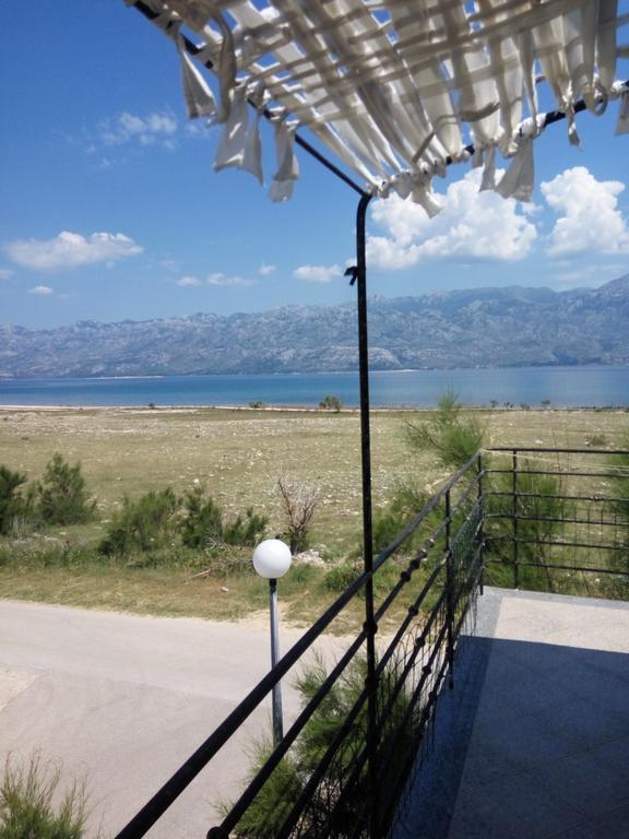 Apartments Leon Ražanac Екстериор снимка